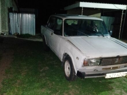 Білий ВАЗ 2105, об'ємом двигуна 1 л та пробігом 1000 тис. км за 450 $, фото 1 на Automoto.ua