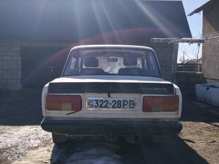 Белый ВАЗ 2105, объемом двигателя 5 л и пробегом 100 тыс. км за 350 $, фото 1 на Automoto.ua