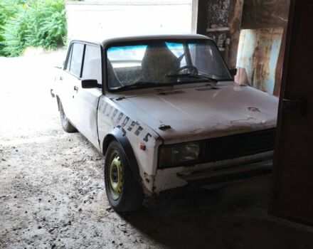 Белый ВАЗ 2105, объемом двигателя 0 л и пробегом 200 тыс. км за 1200 $, фото 1 на Automoto.ua