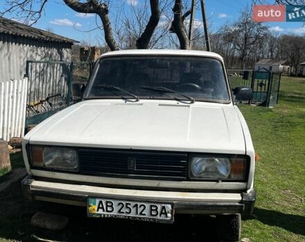Белый ВАЗ 2105, объемом двигателя 1.5 л и пробегом 53 тыс. км за 700 $, фото 1 на Automoto.ua