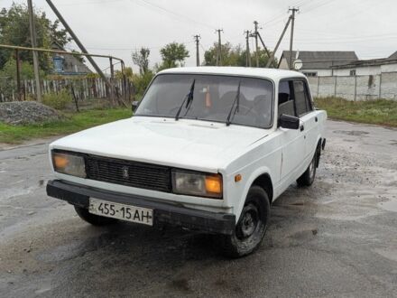 Белый ВАЗ 2105, объемом двигателя 1.5 л и пробегом 140 тыс. км за 323 $, фото 1 на Automoto.ua
