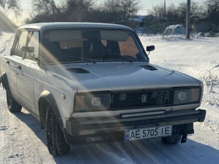 Белый ВАЗ 2105, объемом двигателя 1.2 л и пробегом 777 тыс. км за 999 $, фото 1 на Automoto.ua