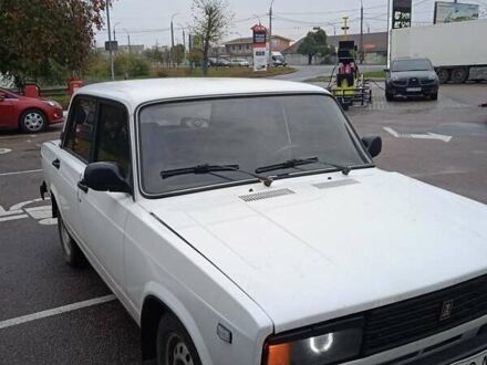 ВАЗ 2105 1990 в Черкассах на Automoto.ua Белый ВАЗ 2105, объемом двигателя 1.3 л и пробегом 111 тыс. км за 950 $, фото 1 на Automoto.ua