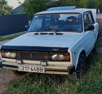 ВАЗ 2105 1991 в Житомире на Automoto.ua Белый ВАЗ 2105, объемом двигателя 1.3 л и пробегом 210 тыс. км за 1200 $, фото 1 на Automoto.ua