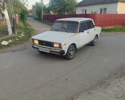Белый ВАЗ 2105, объемом двигателя 3 л и пробегом 64 тыс. км за 868 $, фото 1 на Automoto.ua