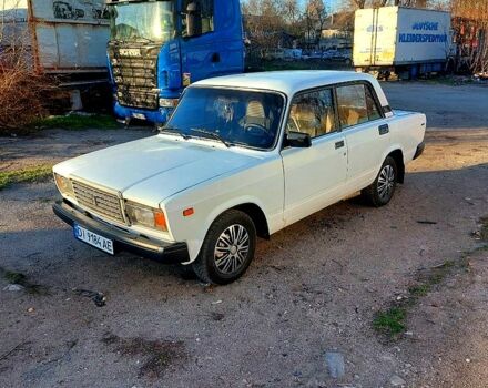 Белый ВАЗ 2105, объемом двигателя 1.3 л и пробегом 100 тыс. км за 850 $, фото 1 на Automoto.ua