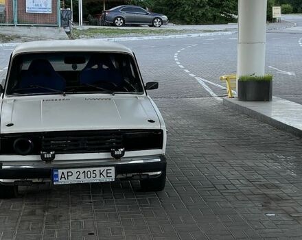 Белый ВАЗ 2105, объемом двигателя 1.5 л и пробегом 100 тыс. км за 2002 $, фото 1 на Automoto.ua