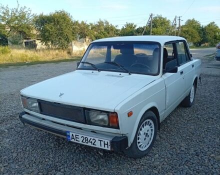 Белый ВАЗ 2105, объемом двигателя 1.2 л и пробегом 100 тыс. км за 699 $, фото 1 на Automoto.ua
