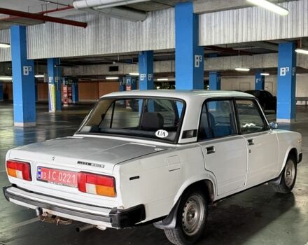 Белый ВАЗ 2105, объемом двигателя 1.5 л и пробегом 100 тыс. км за 1675 $, фото 1 на Automoto.ua