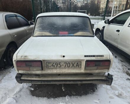 Белый ВАЗ 2105, объемом двигателя 0 л и пробегом 200 тыс. км за 465 $, фото 1 на Automoto.ua
