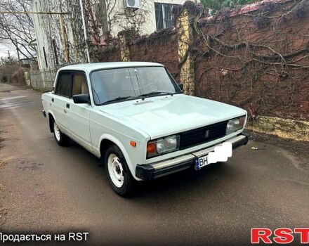 Белый ВАЗ 2105, объемом двигателя 1.3 л и пробегом 145 тыс. км за 1100 $, фото 1 на Automoto.ua