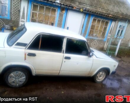 Белый ВАЗ 2105, объемом двигателя 1.5 л и пробегом 0 тыс. км за 500 $, фото 1 на Automoto.ua
