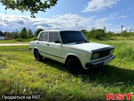 ВАЗ 2105 1992 в Гадяче на Automoto.ua Белый ВАЗ 2105, объемом двигателя 1.2 л и пробегом 0 тыс. км за 750 $, фото 1 на Automoto.ua