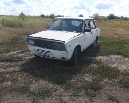 Белый ВАЗ 2105, объемом двигателя 1.3 л и пробегом 111 тыс. км за 314 $, фото 1 на Automoto.ua