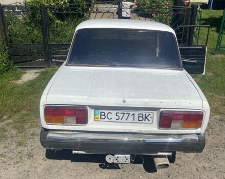 Белый ВАЗ 2105, объемом двигателя 1.3 л и пробегом 1000 тыс. км за 397 $, фото 1 на Automoto.ua