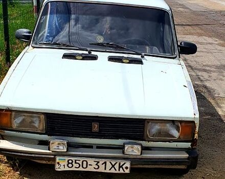 Белый ВАЗ 2105, объемом двигателя 1.5 л и пробегом 500 тыс. км за 300 $, фото 1 на Automoto.ua
