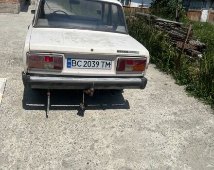 Белый ВАЗ 2105, объемом двигателя 1.5 л и пробегом 200 тыс. км за 402 $, фото 1 на Automoto.ua