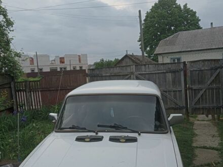 ВАЗ 2105 1992 в Мене на Automoto.ua Белый ВАЗ 2105, объемом двигателя 0 л и пробегом 12 тыс. км за 550 $, фото 1 на Automoto.ua