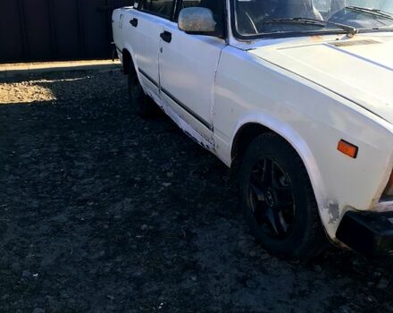 Белый ВАЗ 2105, объемом двигателя 1.2 л и пробегом 127 тыс. км за 210 $, фото 1 на Automoto.ua