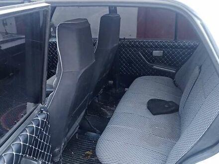 Белый ВАЗ 2105, объемом двигателя 1.2 л и пробегом 1000 тыс. км за 1100 $, фото 1 на Automoto.ua