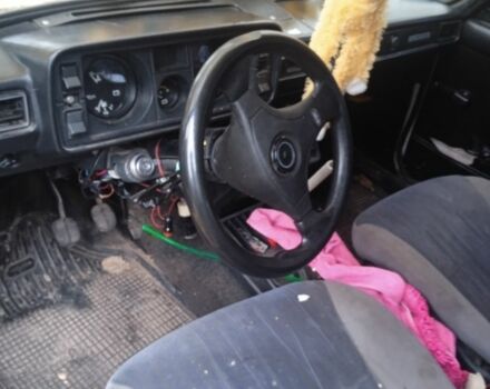 Белый ВАЗ 2105, объемом двигателя 0 л и пробегом 1000 тыс. км за 284 $, фото 1 на Automoto.ua