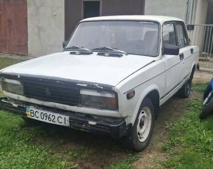 Білий ВАЗ 2105, об'ємом двигуна 1.5 л та пробігом 235 тис. км за 300 $, фото 1 на Automoto.ua