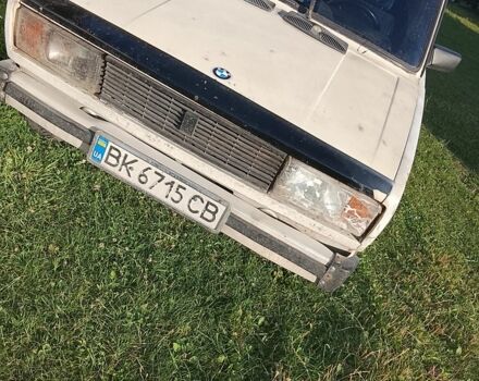 Білий ВАЗ 2105, об'ємом двигуна 1.5 л та пробігом 100 тис. км за 350 $, фото 1 на Automoto.ua