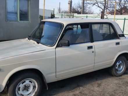 Белый ВАЗ 2105, объемом двигателя 1.5 л и пробегом 10 тыс. км за 1650 $, фото 1 на Automoto.ua