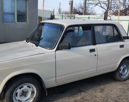 Белый ВАЗ 2105, объемом двигателя 1.5 л и пробегом 10 тыс. км за 1650 $, фото 1 на Automoto.ua
