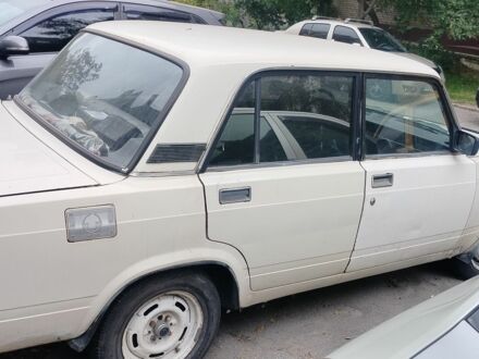 Белый ВАЗ 2105, объемом двигателя 0 л и пробегом 110 тыс. км за 409 $, фото 1 на Automoto.ua