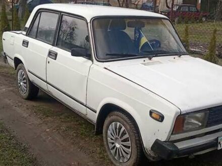 Белый ВАЗ 2105, объемом двигателя 1.5 л и пробегом 250 тыс. км за 500 $, фото 1 на Automoto.ua