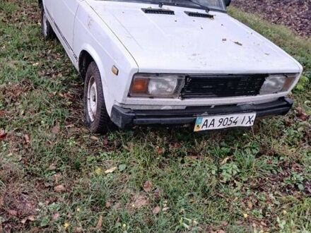 ВАЗ 2105 1994 в Лебедине на Automoto.ua Белый ВАЗ 2105, объемом двигателя 0 л и пробегом 266 тыс. км за 452 $, фото 1 на Automoto.ua
