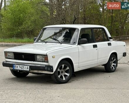 Белый ВАЗ 2105, объемом двигателя 1.45 л и пробегом 200 тыс. км за 699 $, фото 1 на Automoto.ua