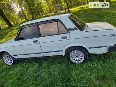 ВАЗ 2105 1994 у Чортків на Automoto.ua Білий ВАЗ 2105, об'ємом двигуна 1.5 л та пробігом 700 тис. км за 1450 $, фото 1 на Automoto.ua