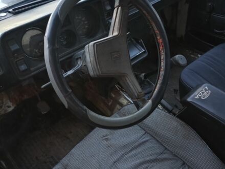 ВАЗ 2105 1995 в Березовке на Automoto.ua Белый ВАЗ 2105, объемом двигателя 0 л и пробегом 30 тыс. км за 437 $, фото 1 на Automoto.ua