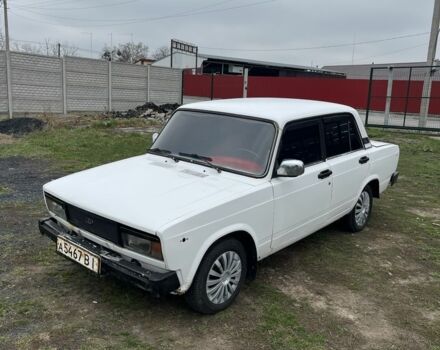 Білий ВАЗ 2105, об'ємом двигуна 1.2 л та пробігом 300 тис. км за 700 $, фото 1 на Automoto.ua