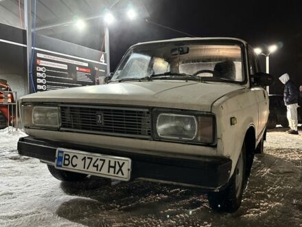 Білий ВАЗ 2105, об'ємом двигуна 1.5 л та пробігом 200 тис. км за 500 $, фото 1 на Automoto.ua