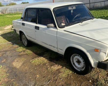 Белый ВАЗ 2105, объемом двигателя 1.5 л и пробегом 3 тыс. км за 600 $, фото 1 на Automoto.ua