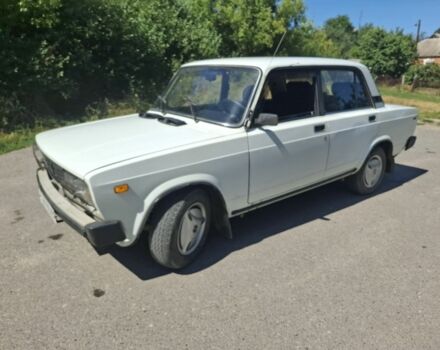 Белый ВАЗ 2105, объемом двигателя 1 л и пробегом 80 тыс. км за 1400 $, фото 1 на Automoto.ua