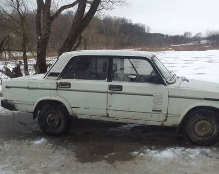 Белый ВАЗ 2105, объемом двигателя 0 л и пробегом 158 тыс. км за 546 $, фото 1 на Automoto.ua