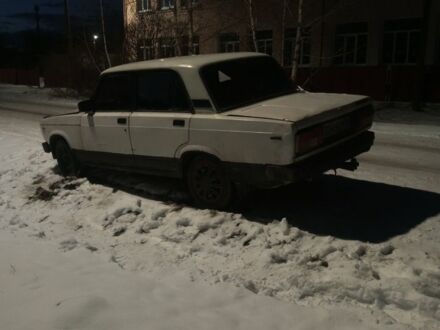 Белый ВАЗ 2105, объемом двигателя 0 л и пробегом 70 тыс. км за 326 $, фото 1 на Automoto.ua
