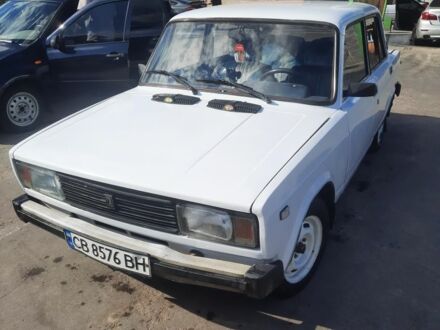 ВАЗ 2105 1995 в Чернигове на Automoto.ua Белый ВАЗ 2105, объемом двигателя 1.5 л и пробегом 2 тыс. км за 728 $, фото 1 на Automoto.ua