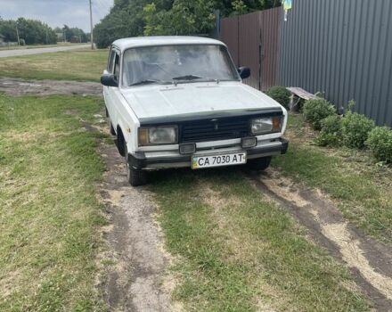 Белый ВАЗ 2105, объемом двигателя 1.5 л и пробегом 180 тыс. км за 382 $, фото 1 на Automoto.ua