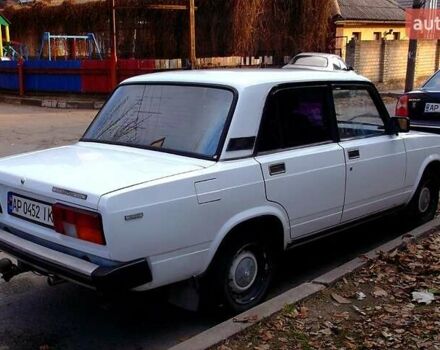 Белый ВАЗ 2105, объемом двигателя 1.5 л и пробегом 100 тыс. км за 450 $, фото 1 на Automoto.ua
