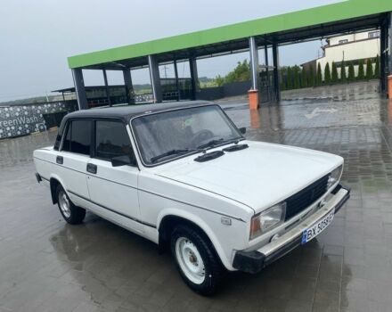 Белый ВАЗ 2105, объемом двигателя 1.5 л и пробегом 150 тыс. км за 853 $, фото 1 на Automoto.ua