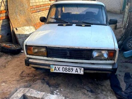 Белый ВАЗ 2105, объемом двигателя 1.5 л и пробегом 0 тыс. км за 350 $, фото 1 на Automoto.ua