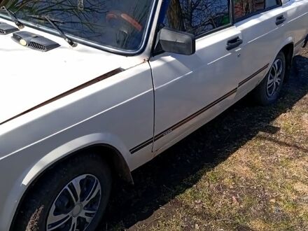 Белый ВАЗ 2105, объемом двигателя 1.5 л и пробегом 35 тыс. км за 500 $, фото 1 на Automoto.ua