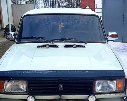 Белый ВАЗ 2105, объемом двигателя 1.5 л и пробегом 123 тыс. км за 699 $, фото 1 на Automoto.ua