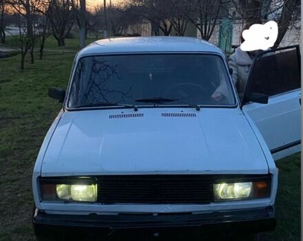 Білий ВАЗ 2105, об'ємом двигуна 1 л та пробігом 200 тис. км за 610 $, фото 1 на Automoto.ua