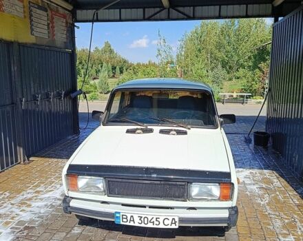 Белый ВАЗ 2105, объемом двигателя 1.45 л и пробегом 100 тыс. км за 600 $, фото 1 на Automoto.ua